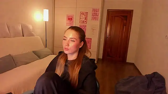 Aurora_Glow21のライブXXXチャット