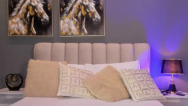 VaniaRouseのライブXXXチャット