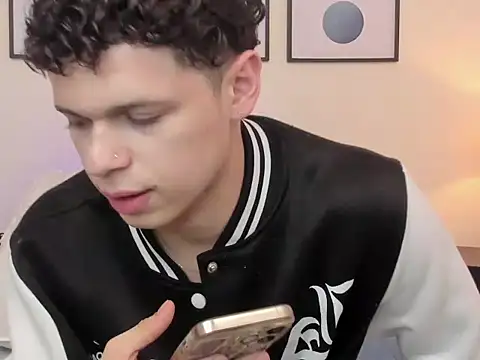 mykelcano – webcam-show