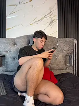 Noah-ledom Show in webcam