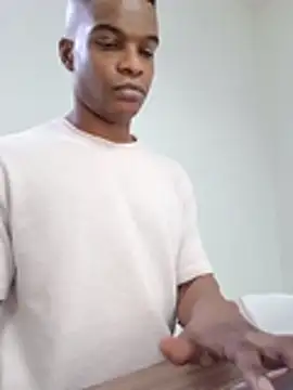 Show modela AlaskanCornpone na web-kameri