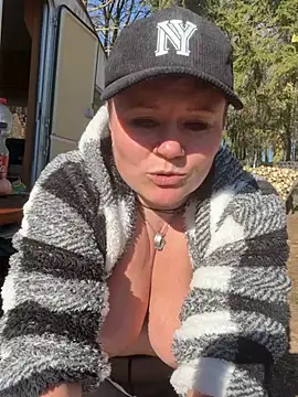 Hairyminka – webcam-show