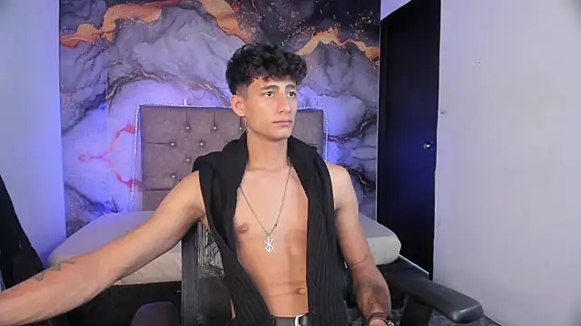 MaxiimoRomano_'s Webcam Show