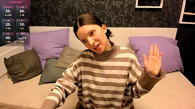 MelaniGrand Chat XXX in diretta