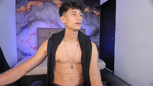 MaxiimoRomano_ 网络视讯表演