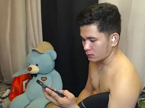 عرض كام master_levi