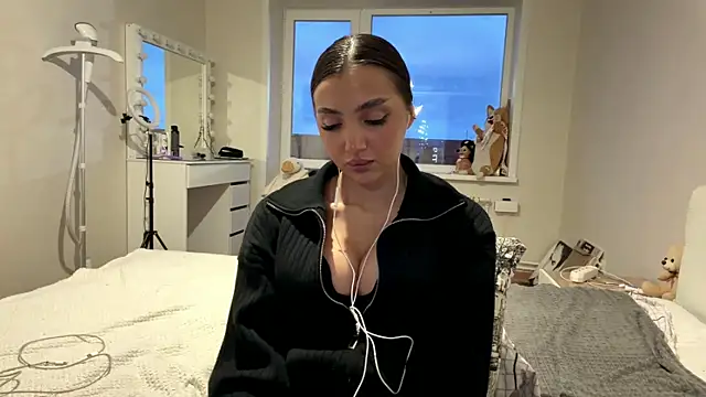 AlvinaMair Chat XXX in diretta