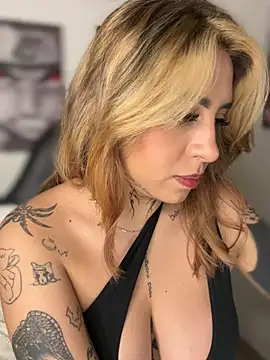 CarolQueen1_'s Live XXX Chat