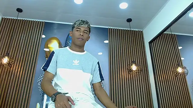 LuckyBluex Webcamshow