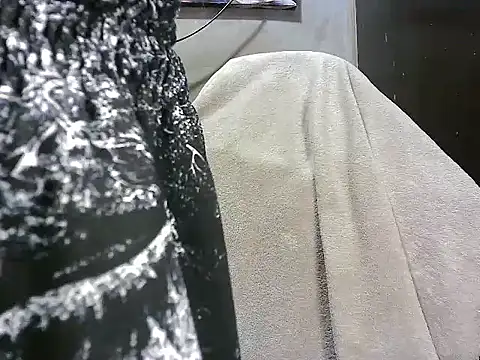 Онлайн чат XXX SquirtSellene18