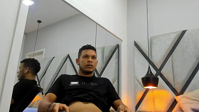 XXX chat uživo modela NohaBrooks