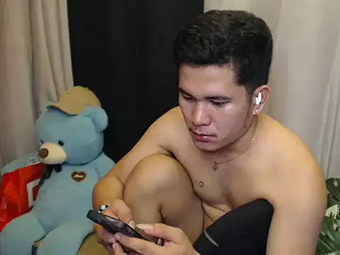 master_levi's Live XXX Chat