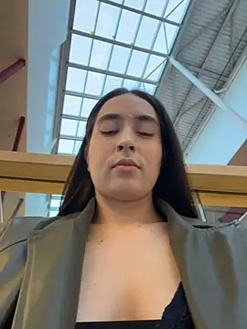 Holly_Play Live XXX-Chat