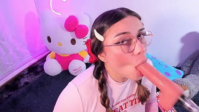 Chat XXX en directo de CassieBigass_