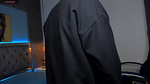 SamBlack_ Show in webcam