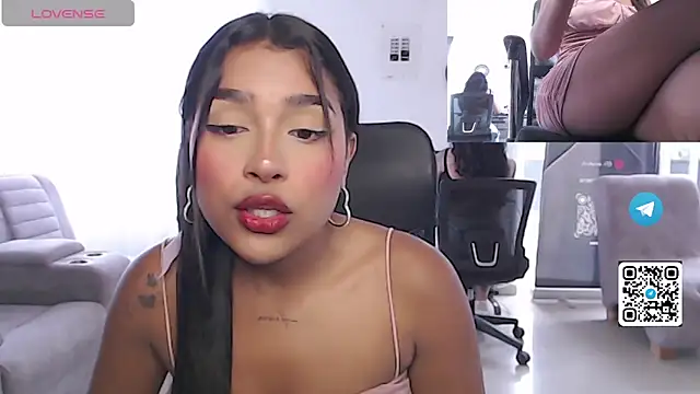 Pertunjukan Kamera Web Mariangel_11