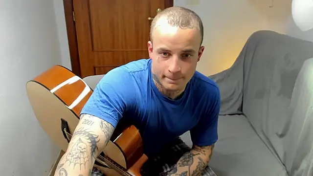 Show modela layneinchains na web-kameri