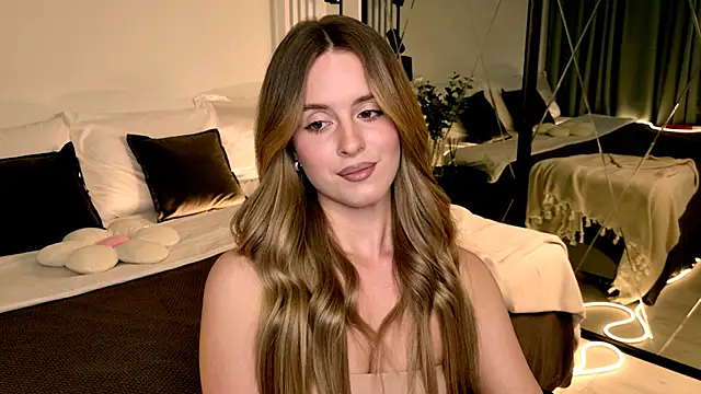 RozzitaBedberry Chat XXX live