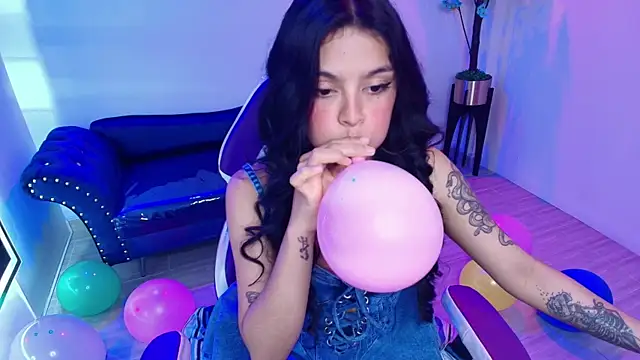 Maddie_T18: απευθείας συνομιλία ΧΧΧ