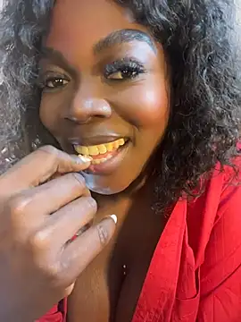 karinacortes Adlı Modelin Canlı XXX Sohbeti