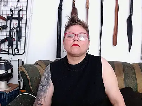 Leah_R Chat XXX live