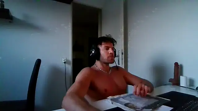 alpha-hunk Webcam-Show