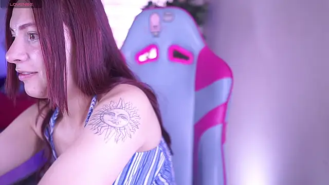 Rebecah_1's Live XXX Chat