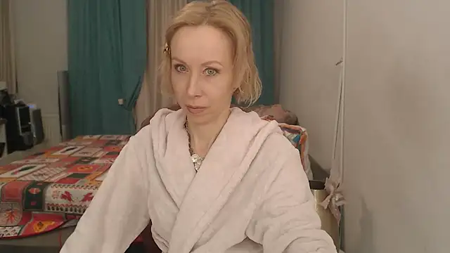 LuxuryNika – Live XXX-chat