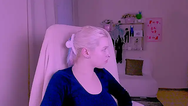 Chat +18 de Hot_Blonda ao vivo