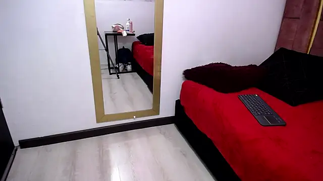 CHLOESHOW Live XXX Chat