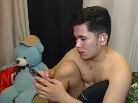 دردشة master_levi الجنسية المباشرة