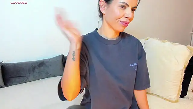 Chat +18 de SeductiveBella ao vivo