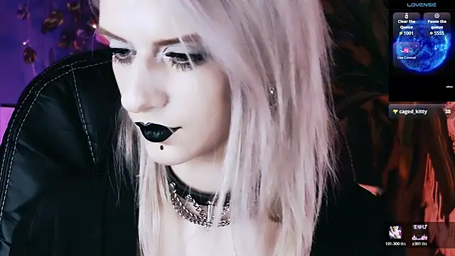 Noah_ElmerX élő XXX-chatje