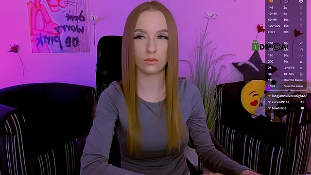 doll_vey élő XXX-chatje