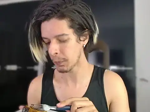 Chat XXX en directo de blondetwink