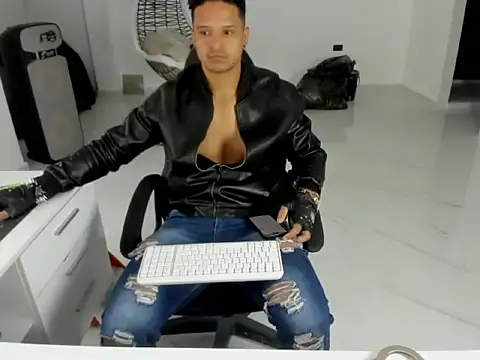 master_leather 网络视讯表演