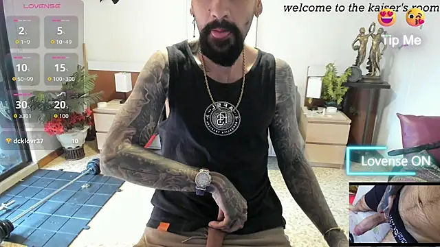 Chat XXX en directo de kaiser679_