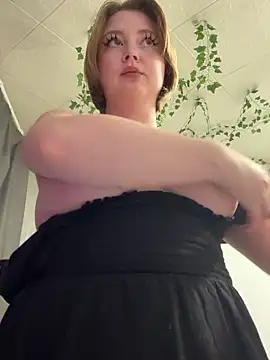 EmmySuiyugh 即時 XXX 聊天