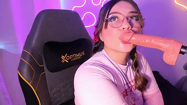 CassieBigass_ Chat XXX in diretta