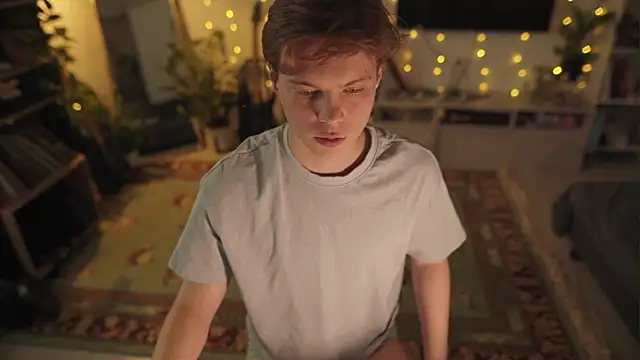 RusBradPitt webcam show