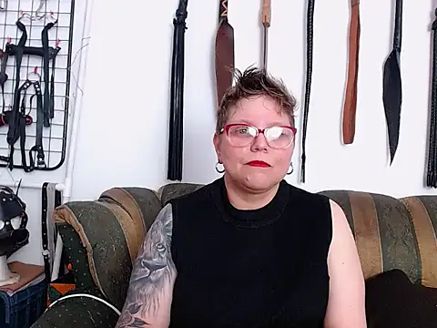 دردشة Leah_R الجنسية المباشرة