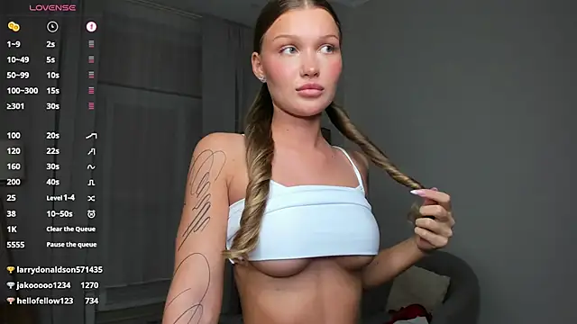 UuGrech 라이브 XXX 채팅