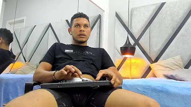 NohaBrooks Live XXX Chat