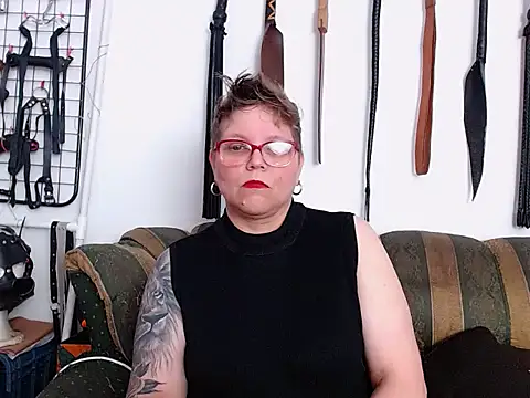 Leah_R live XXX chat