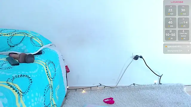 Chat XXX en directo de Emelyross_