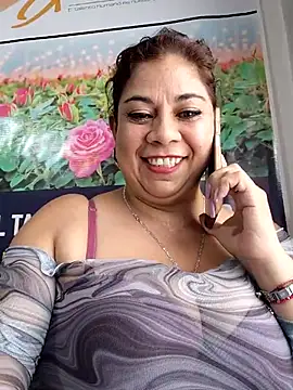 Laura-Hernandez's Webcam Show