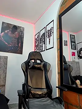 MIKE_KILIANjs 在線直播表演