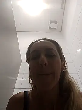 Monita_Med's Webcam Show