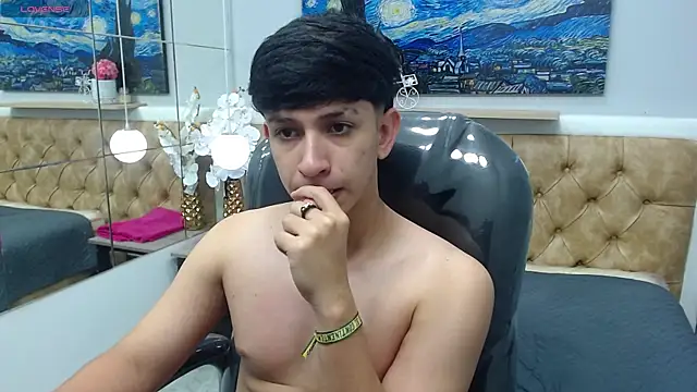 AdrianFranko's Webcam Show