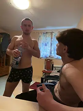 original_guysn Webbikameraesitys